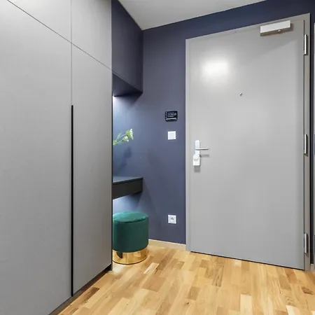 Lam Grey - Free Parking Apartment