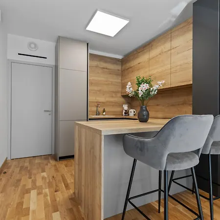 Lam Grey - Free Parking Apartment *