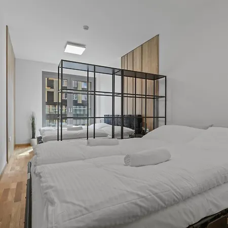 Lam Grey - Free Parking Apartment Pressburg